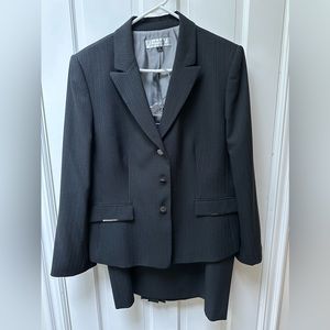 Tahari ASL jacket and skirt